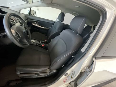 Used 2015 Subaru Crosstrek 2.0i Premium image 11
