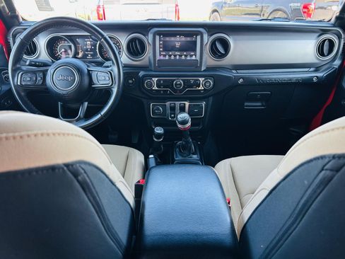 Used 2021 Jeep Wrangler Sport AWD/4WD image 18