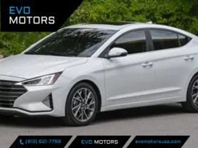Used 2020 Hyundai Elantra SE w/ Cargo Package (C1)