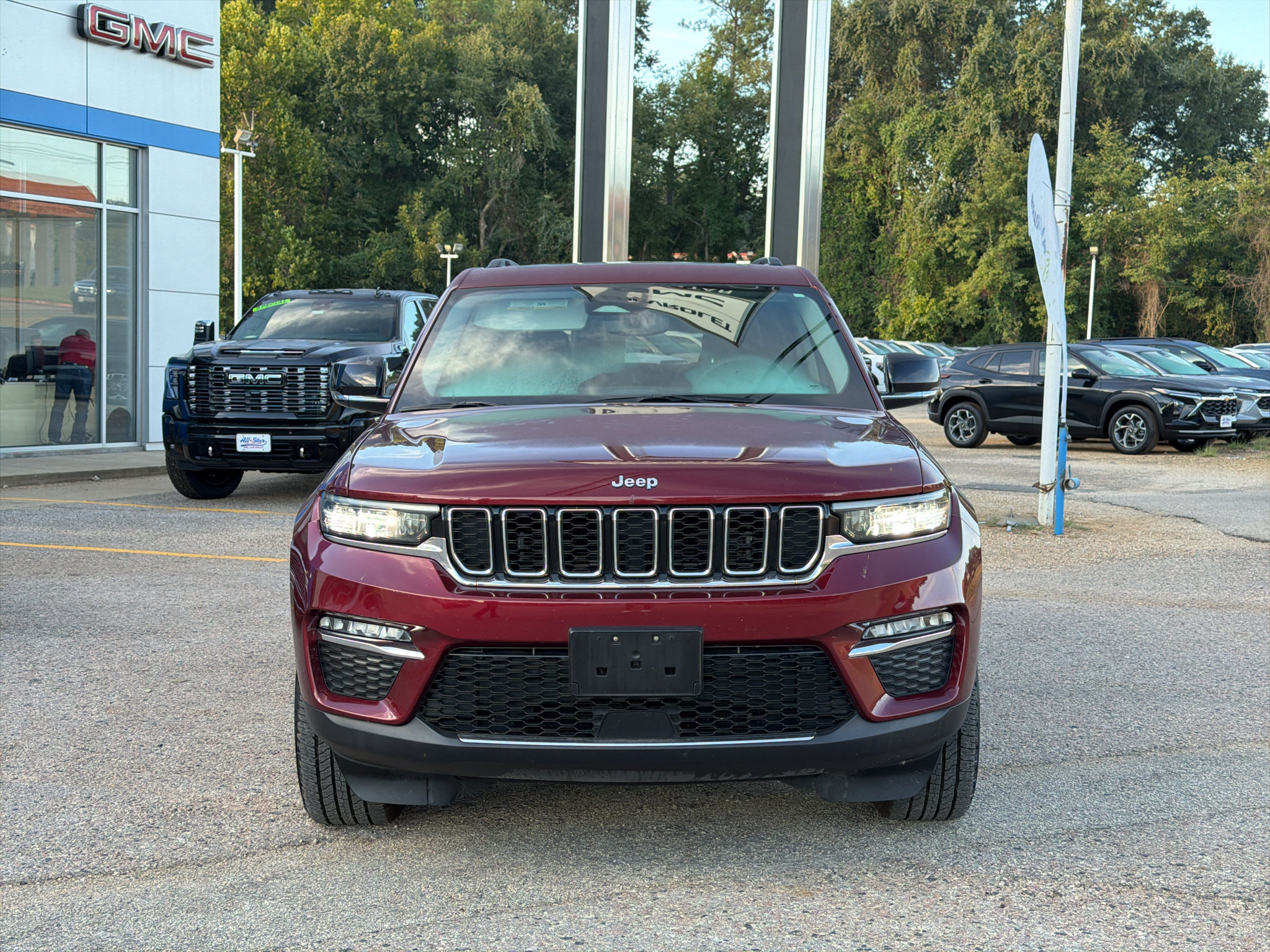 Used 2024 Jeep Grand Cherokee Limited 4xe AWD/4WD image 12