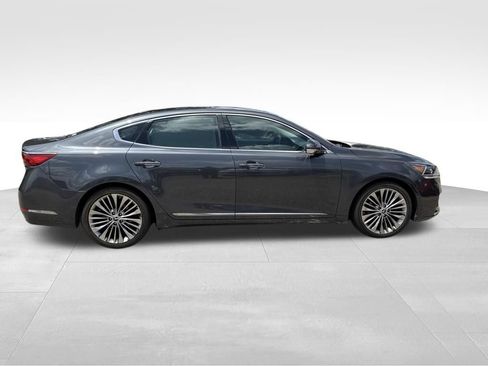 Used 2018 Kia Cadenza Limited FWD image 7