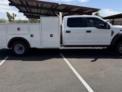 Used 2018 Ford F550 2WD Crew Cab Super Duty w/ XL Value Package image 17