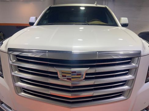 Used 2017 Cadillac Escalade ESV Platinum image 16