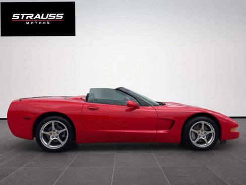 Used 2000 Chevrolet Corvette Convertible w/ Memory Pkg image 7