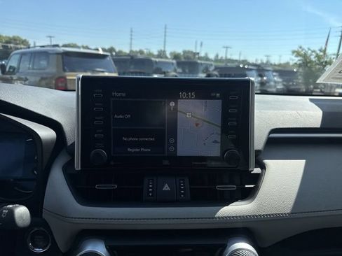 Used 2020 Toyota RAV4 Limited FWD image 16