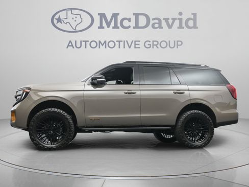 Used 2027 Ford Expedition Tremor w/ Driver's Package AWD/4WD image 29