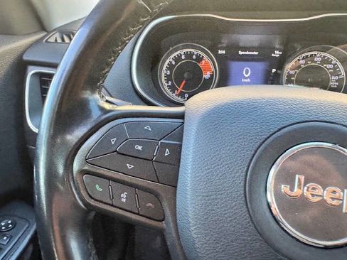 Used 2020 Jeep Cherokee Trailhawk image 48