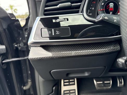 Used 2022 Audi SQ8 Prestige image 33