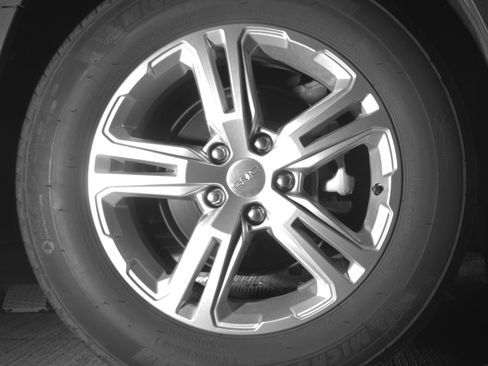 Used 2024 GMC Terrain SLE FWD image 20