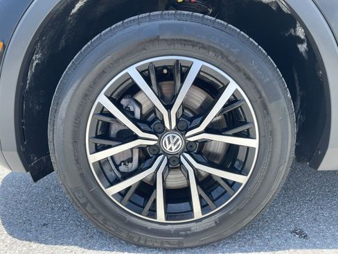 Used 2021 Volkswagen Tiguan SE AWD/4WD image 25