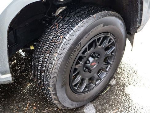 Used 2024 Toyota Tacoma TRD Off-Road image 40