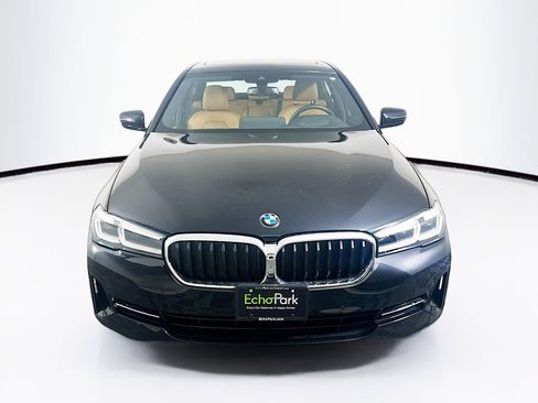 Used 2022 BMW 530i w/ Premium Package image 2