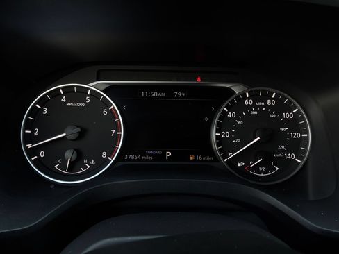 Used 2025 Nissan Rogue SV FWD image 37