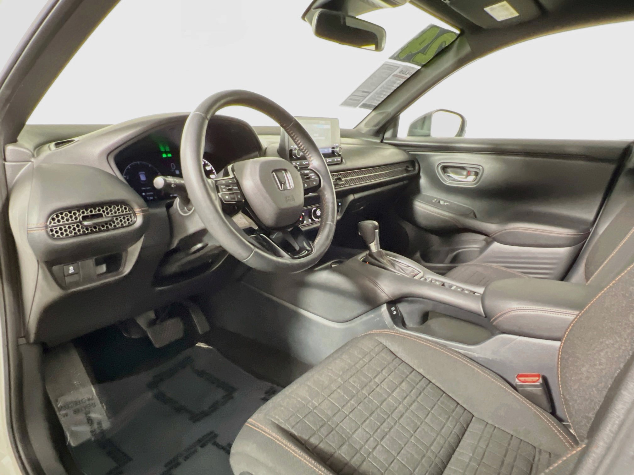 Used 2024 Honda HR-V Sport image 30