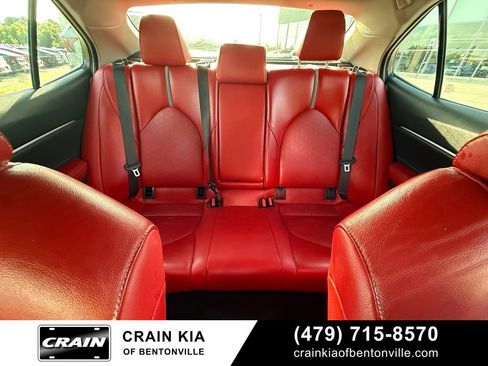 Used 2018 Toyota Camry XSE FWD image 29