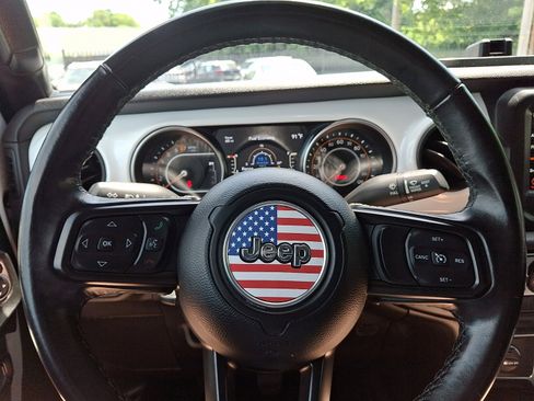 Used 2021 Jeep Wrangler Sport AWD/4WD image 18