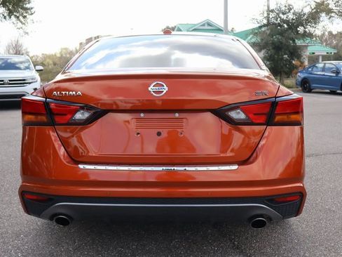 Used 2021 Nissan Altima 2.5 SR w/ SR Premium Package image 6