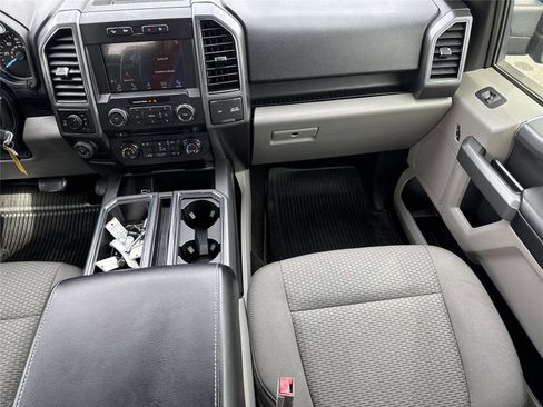 Used 2018 Ford F150 XLT w/ Equipment Group 302A Luxury AWD/4WD image 16