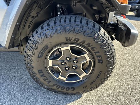 Used 2023 Jeep Gladiator Mojave w/ LED Lighting Group image 12