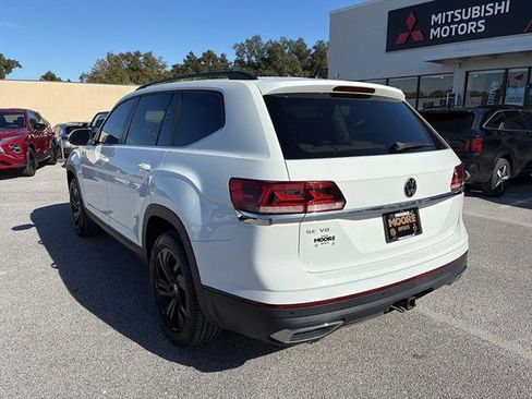 Certified 2023 Volkswagen Atlas SE w/ Panoramic Sunroof Package image 4