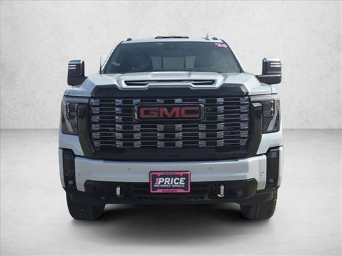 Used 2026 GMC Sierra 2500 Denali Ultimate image 2