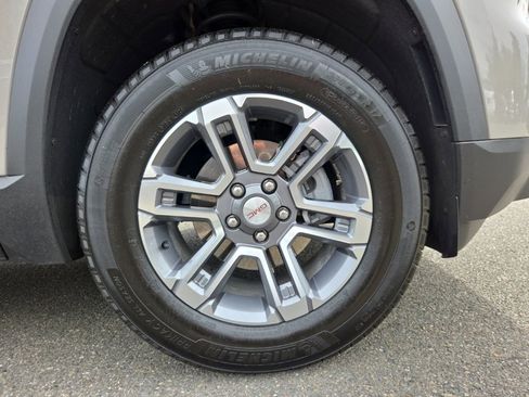 Used 2025 GMC Terrain Elevation w/ Technology Package II image 10