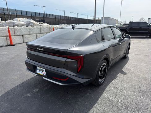 Used 2025 Kia K4 EX image 6