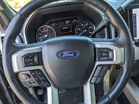 Used 2022 Ford F250 Lariat w/ Lariat Value Package image 26