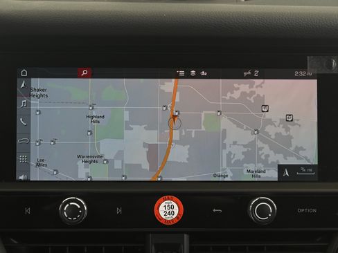 Certified 2023 Porsche Macan AWD/4WD image 33