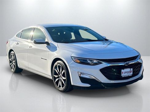 Used 2020 Chevrolet Malibu RS image 3