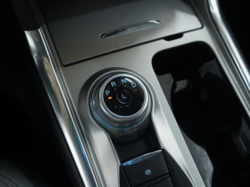 Used 2021 Ford Explorer XLT w/ Equipment Group 202A image 25