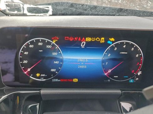 Used 2025 Mercedes-Benz GLA 250 image 8