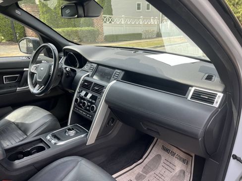 Used 2016 Land Rover Discovery Sport HSE Luxury image 12