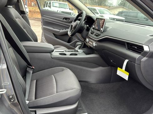 New 2025 Nissan Altima 2.5 S image 12