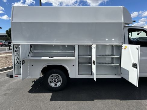 New 2025 GMC Savana 3500 w/ Power Convenience Package image 26