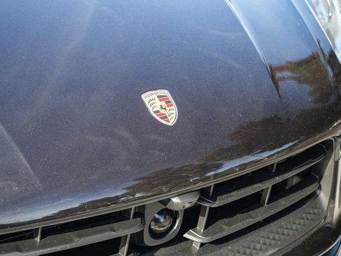 Used 2022 Porsche Macan S AWD/4WD image 9