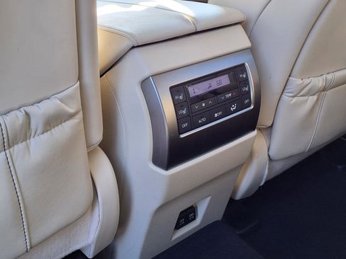 Used 2023 Lexus GX 460 Premium w/ Premium Package AWD/4WD image 31