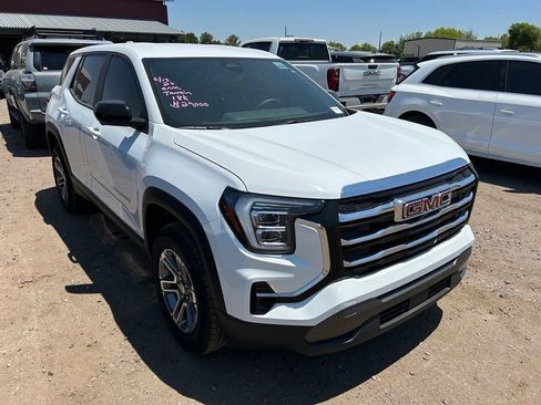 Used 2026 GMC Terrain Elevation w/ Technology Package II FWD image 2