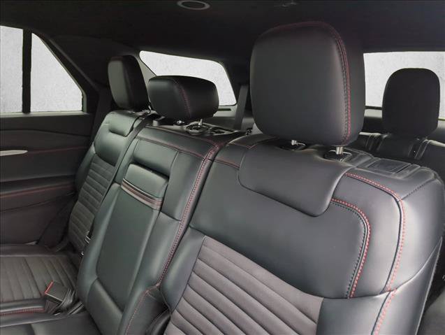 Used 2025 Ford Explorer ST-Line w/ Premium Package RWD image 27