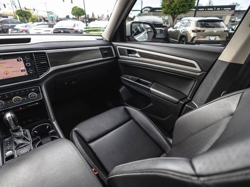 Used 2019 Volkswagen Atlas SEL AWD/4WD image 26