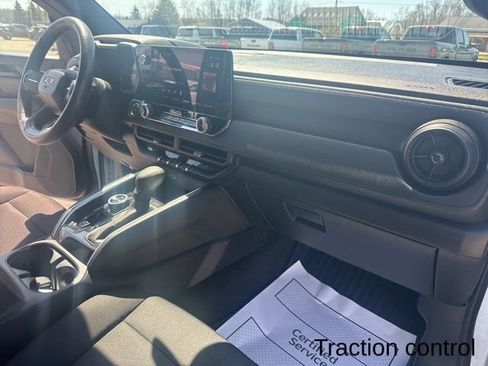 Used 2023 Chevrolet Colorado Trail Boss w/ Safety Package AWD/4WD image 27