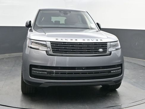 New 2025 Land Rover Range Rover Long Wheelbase SE image 2