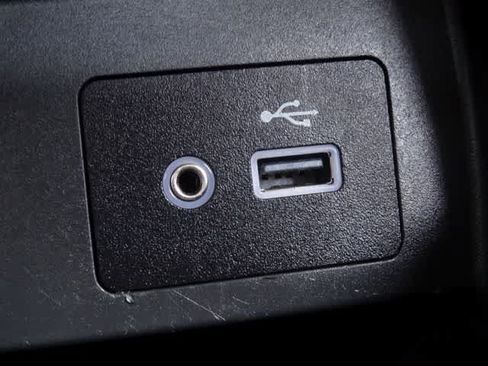 Used 2025 Nissan Versa SV FWD image 25