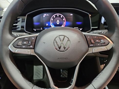 New 2026 Volkswagen Jetta SE FWD image 22