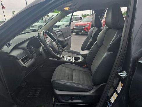 Used 2024 Mitsubishi Outlander SE AWD/4WD image 13
