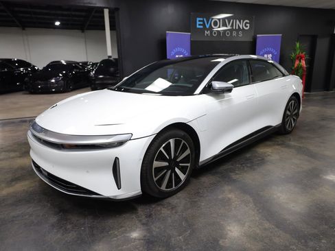 Used 2022 Lucid Air Grand Touring image 3