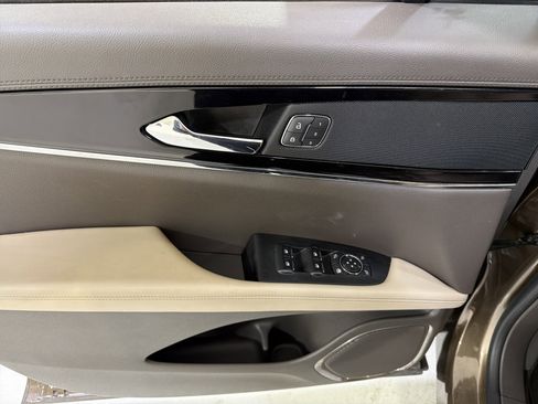 Used 2022 Lincoln Nautilus FWD w/ Premium Package image 14