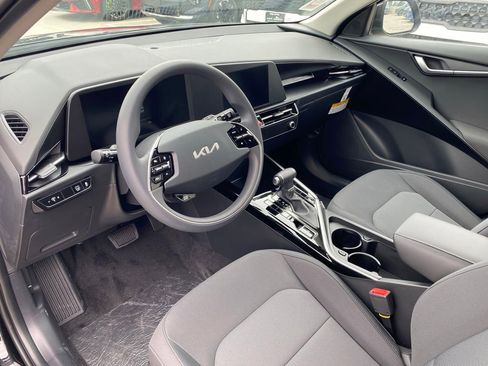 New 2026 Kia Niro LX FWD image 12