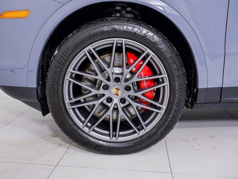 Used 2026 Porsche Cayenne S image 28