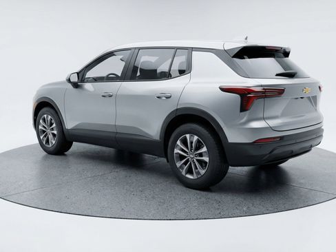 Used 2025 Chevrolet Equinox LT FWD image 6
